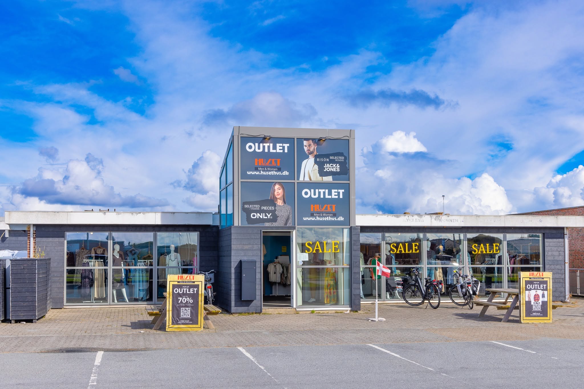 Herretøj og butiksmiljø hos HUSET